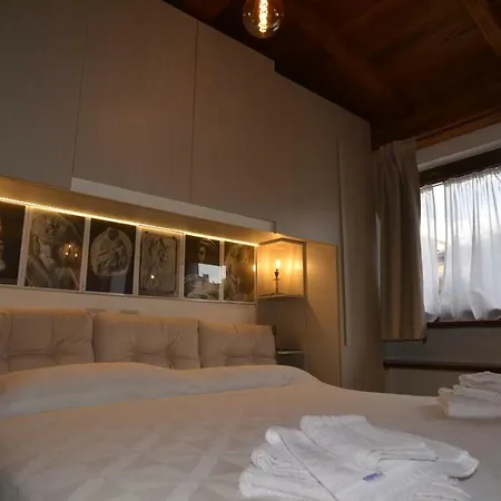 St. Petrus Et Aurelia